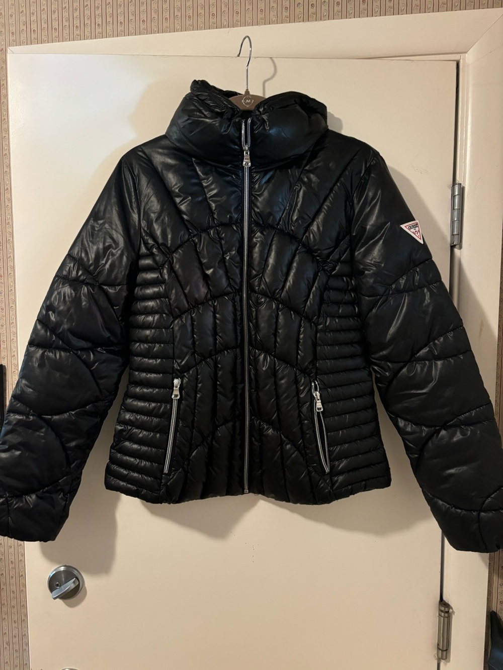 GUESS Women’s Black Puffer Jacket, Size Medium, **Front Left Pocket Zipper Stuck